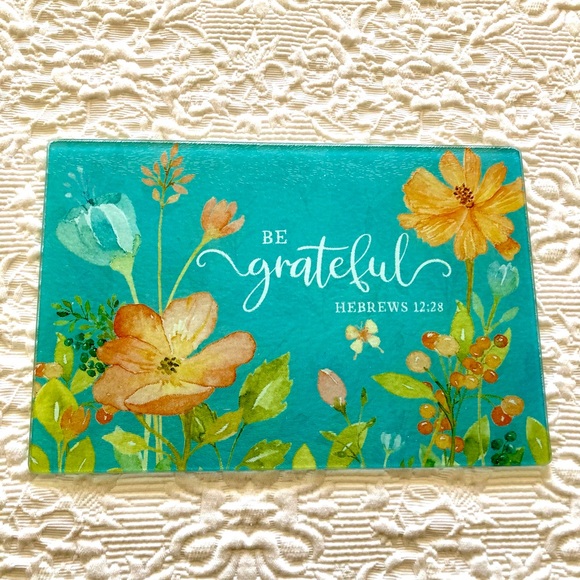 New In Box Cutting Board - Picture 10 of 10